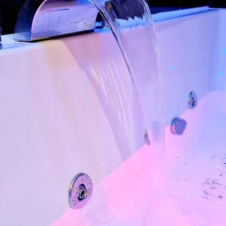 Cosy Avec Baignoire Balneo *